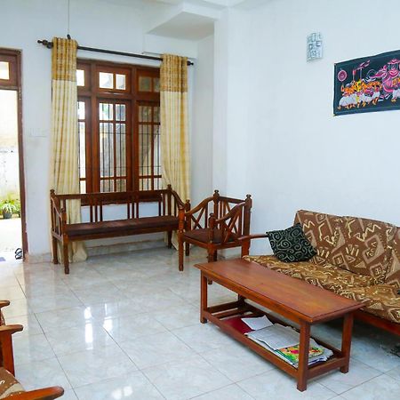 Nisansala Homestay Kandy Deiyannewela Екстер'єр фото