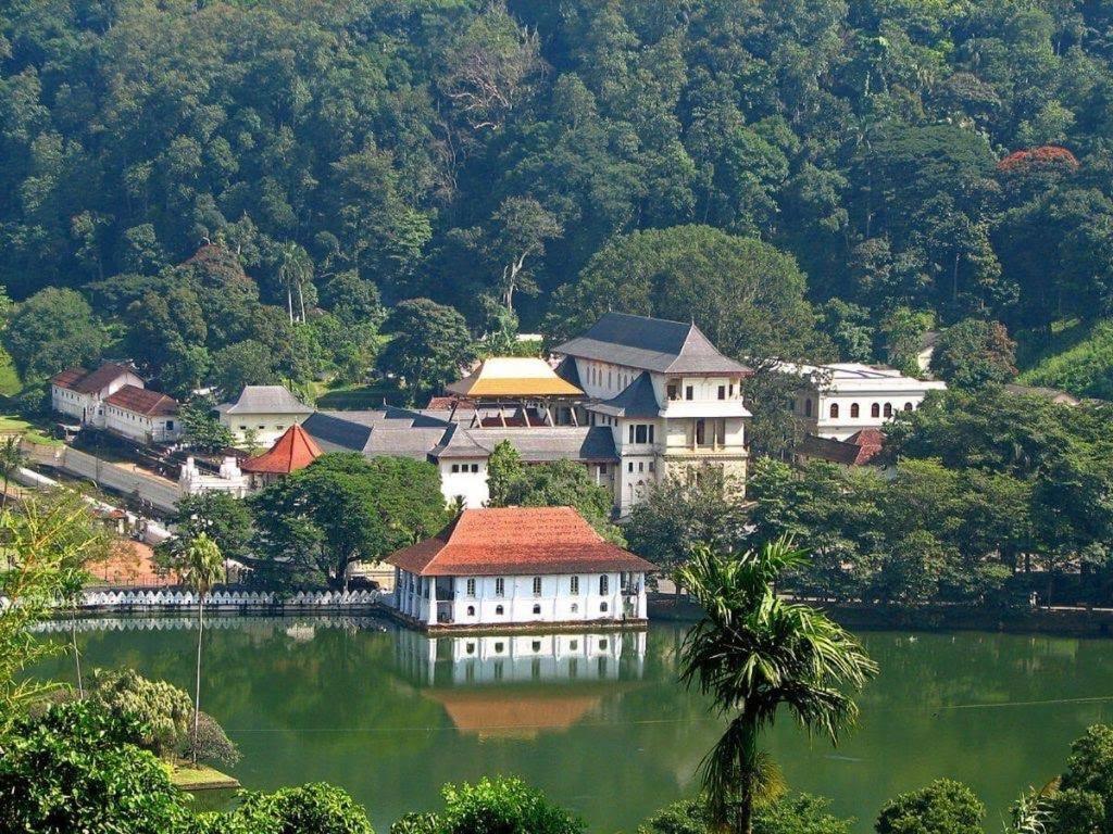 Nisansala Homestay Kandy Deiyannewela Екстер'єр фото